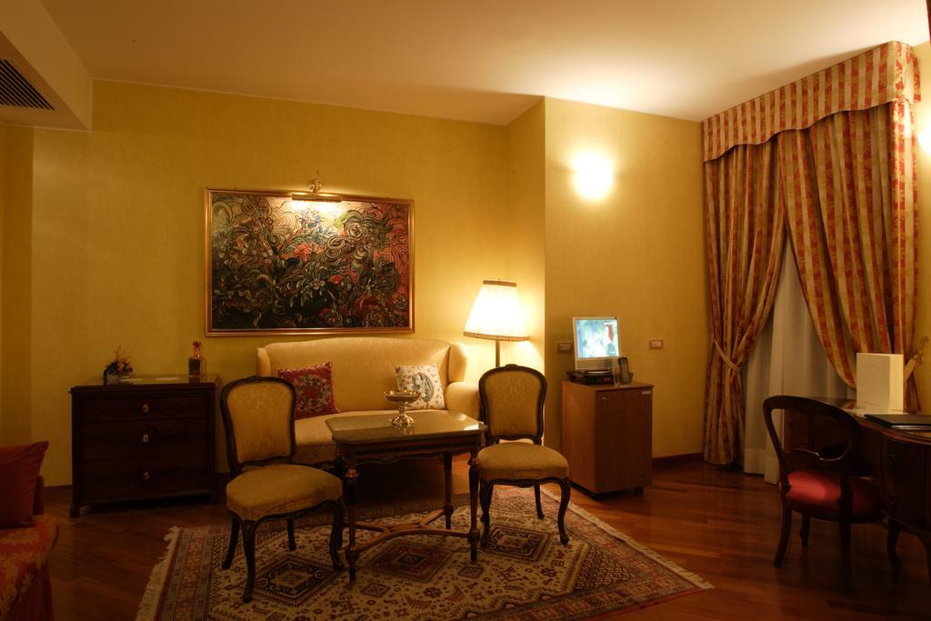 Hotel Tosco Romagnolo 바뇨디로마냐 객실 사진